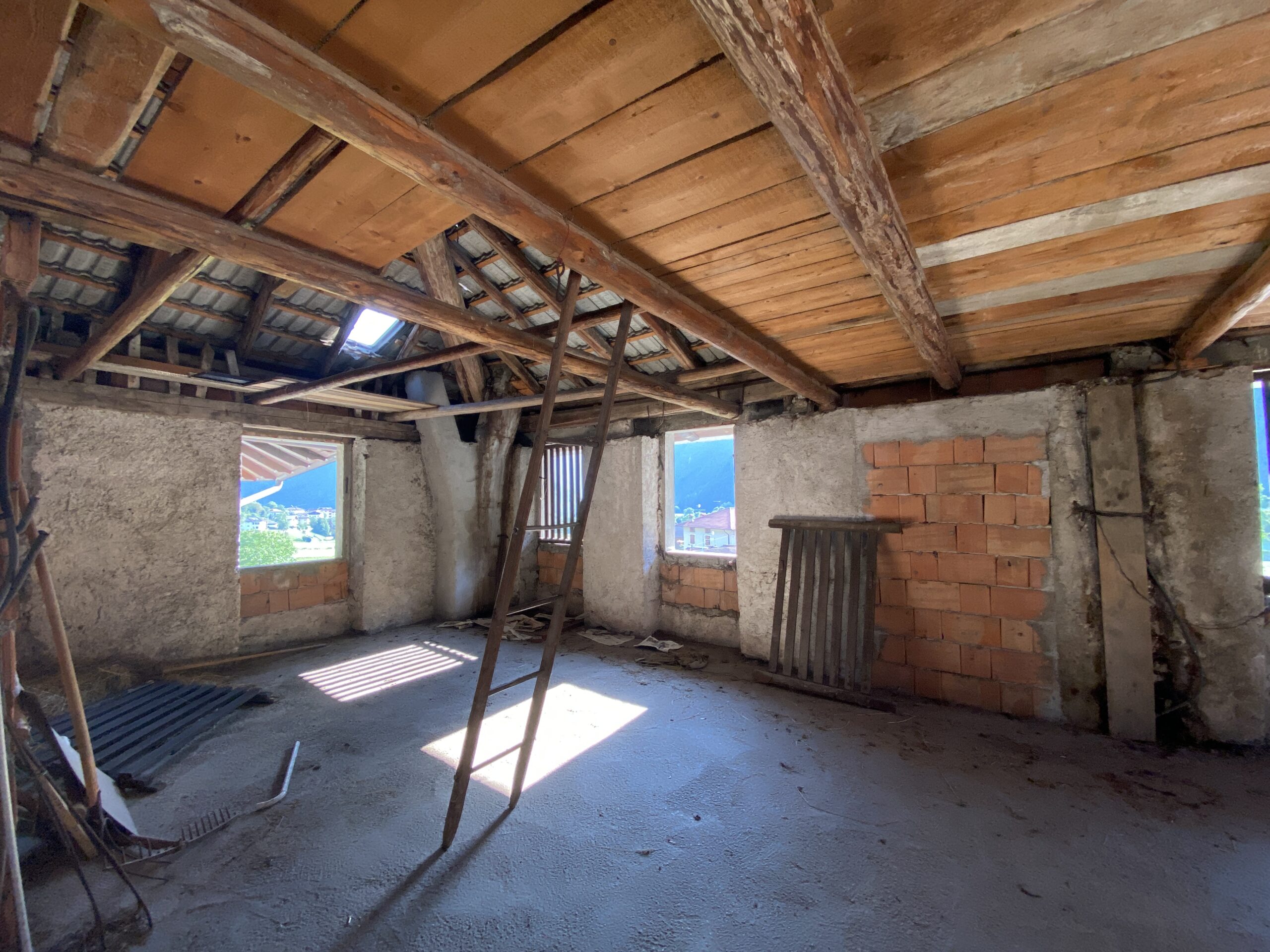 Casa indipendente da ristrutturare 