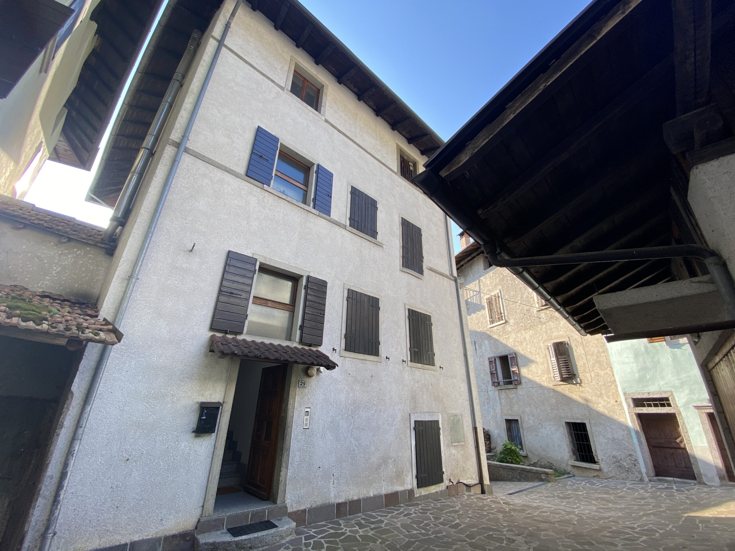 Casa indipendente da ristrutturare 
