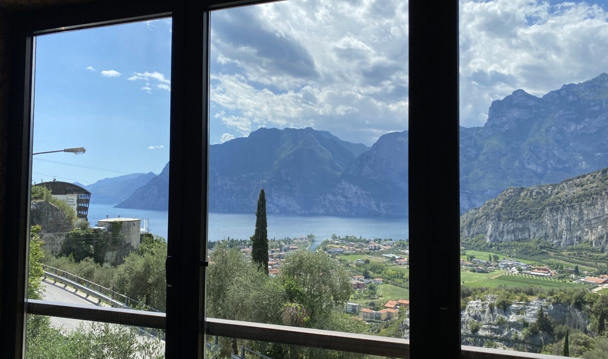 Terratetto plurifamiliare con vista panoramica