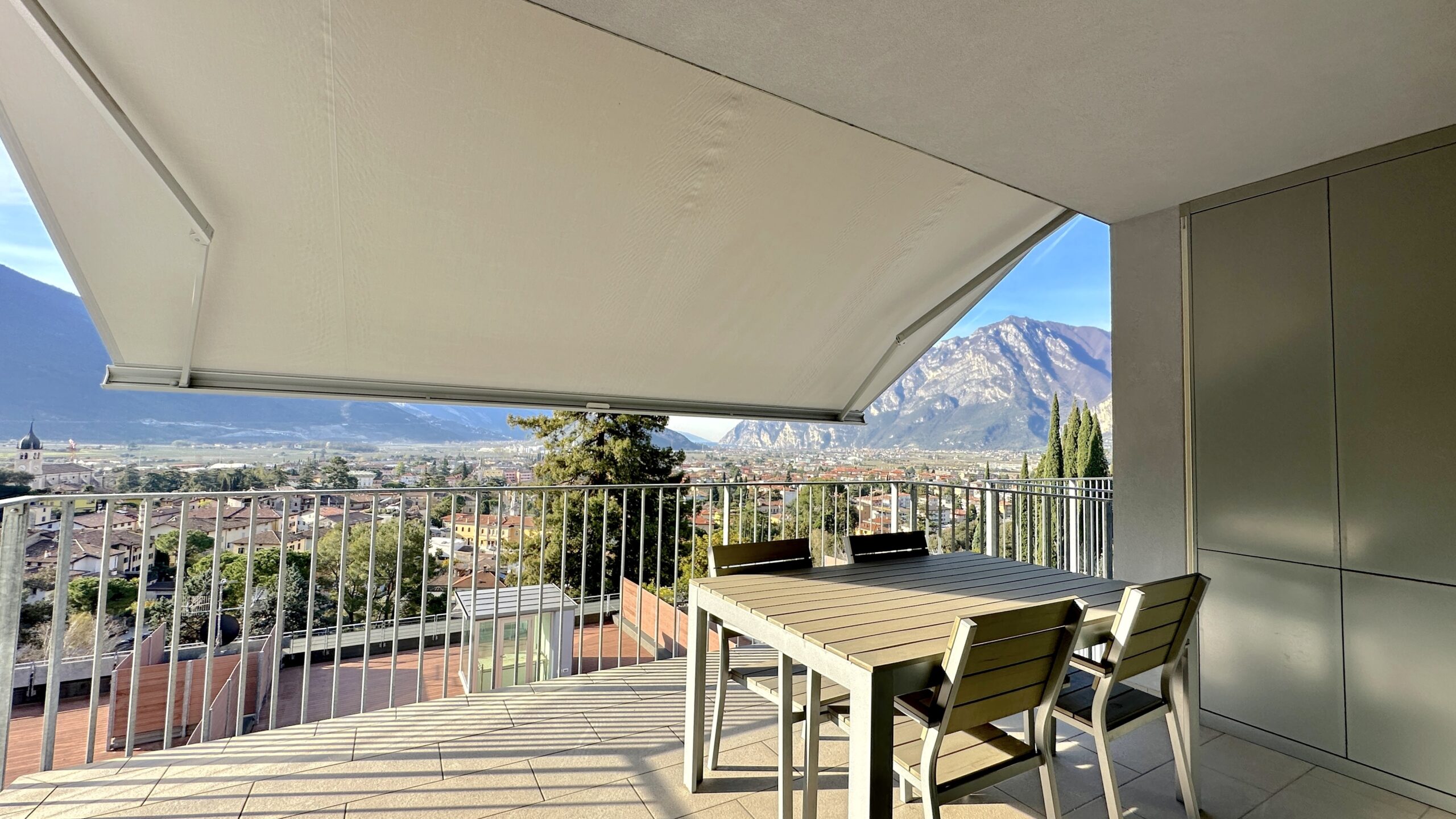 Prestigioso trilocale vista lago Arco (TN) - Trentino Alto Adige