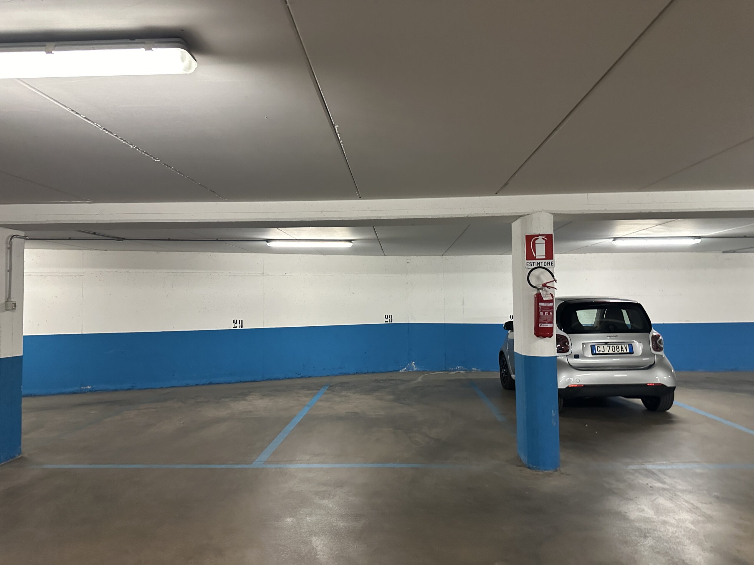 Affitto posto auto coperto in centro storico a Riva del Garda Riva Del Garda (TN) - Trentino Alto Adige