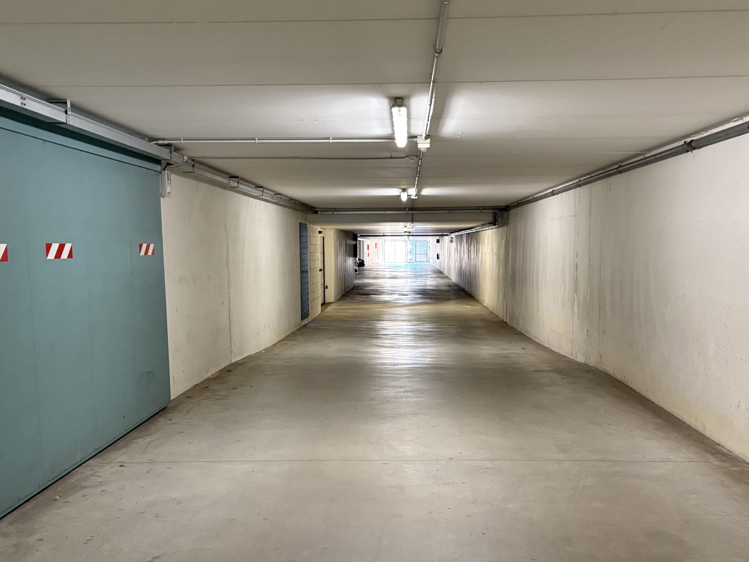 In vendita ampio box auto a Riva del Garda – zona Sant&#8217;Alessandro Riva Del Garda (TN) - Trentino Alto Adige