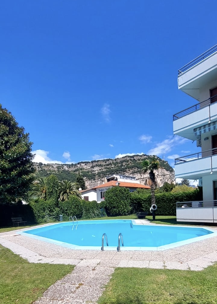 Bilocale a Torbole all&#8217;ultimo piano in residence con piscina Torbole (TN) - Trentino Alto Adige