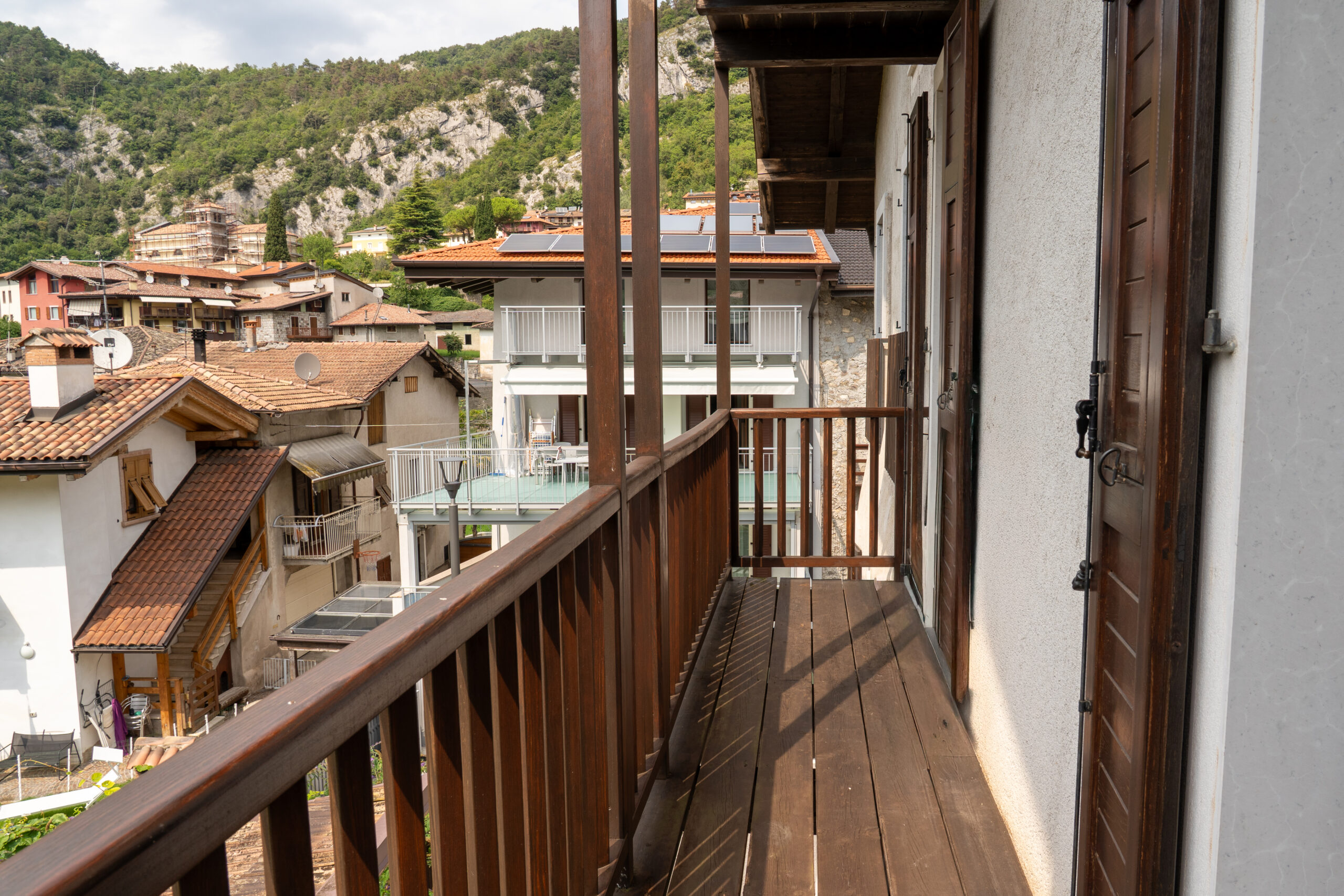 Porzione di casa a Drena con giardino e vista castello 