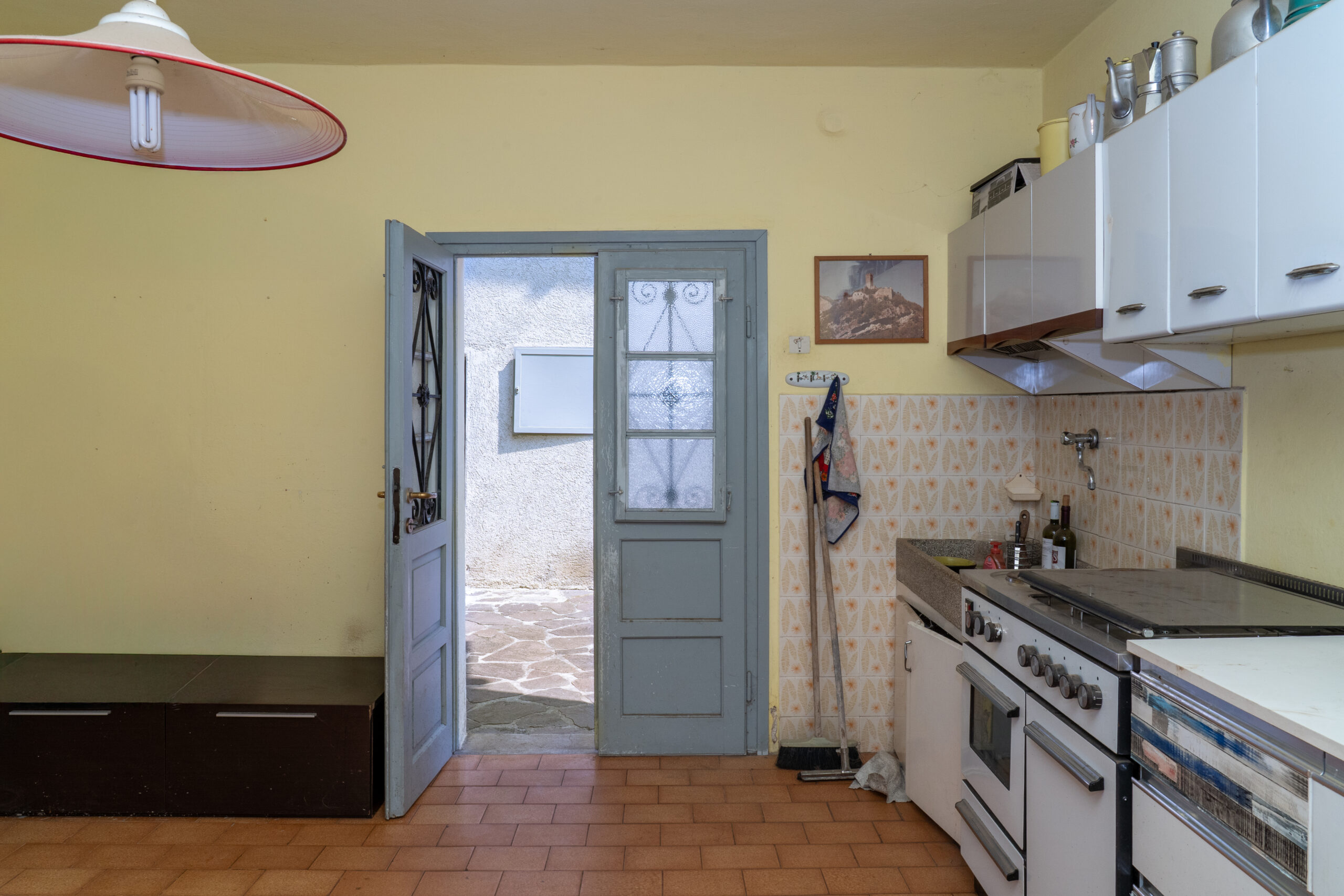 Porzione di casa a Drena con giardino e vista castello 