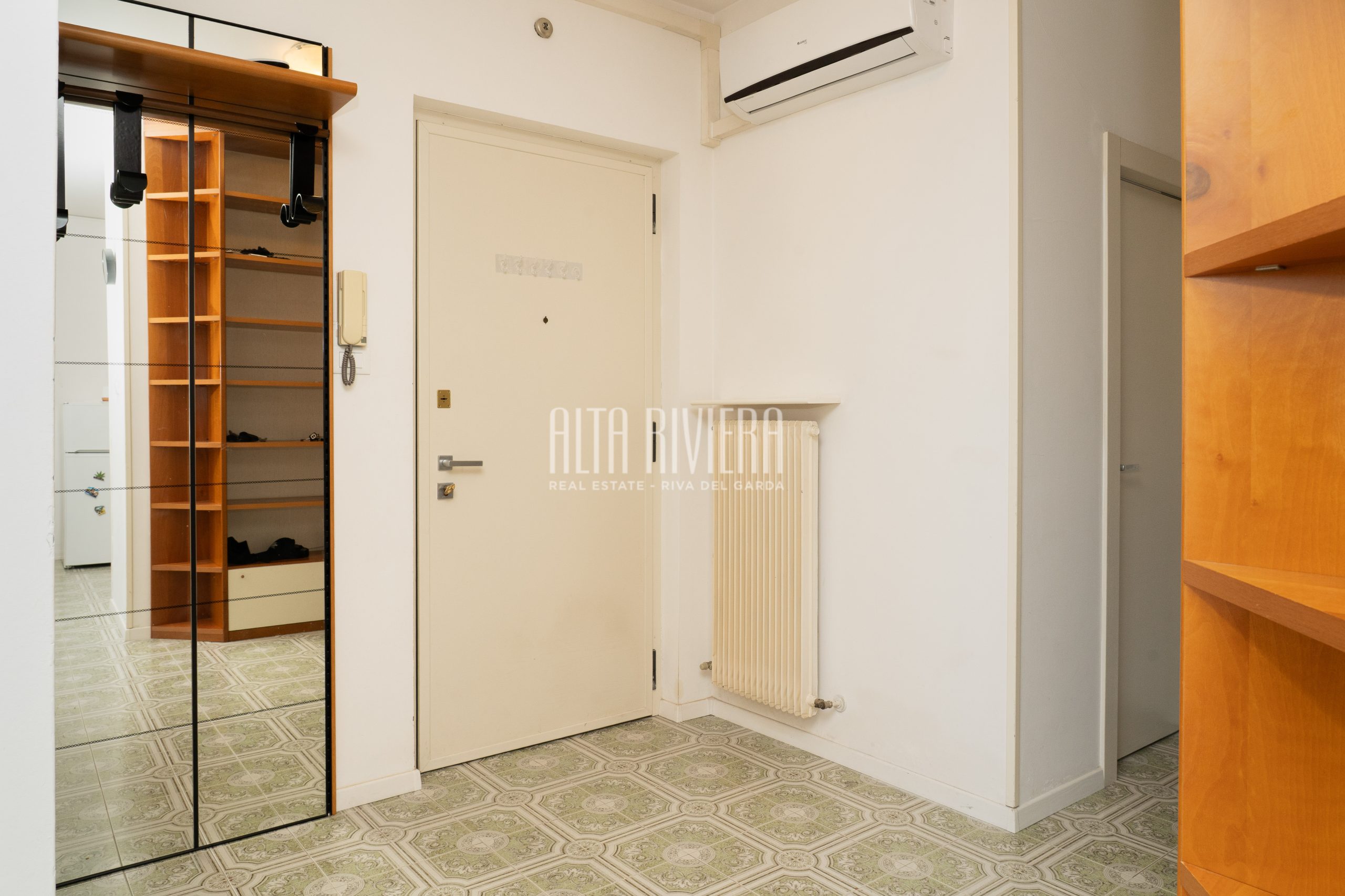 Bilocale a Torbole all’ultimo piano in residence con piscina Torbole (TN) - Trentino Alto Adige