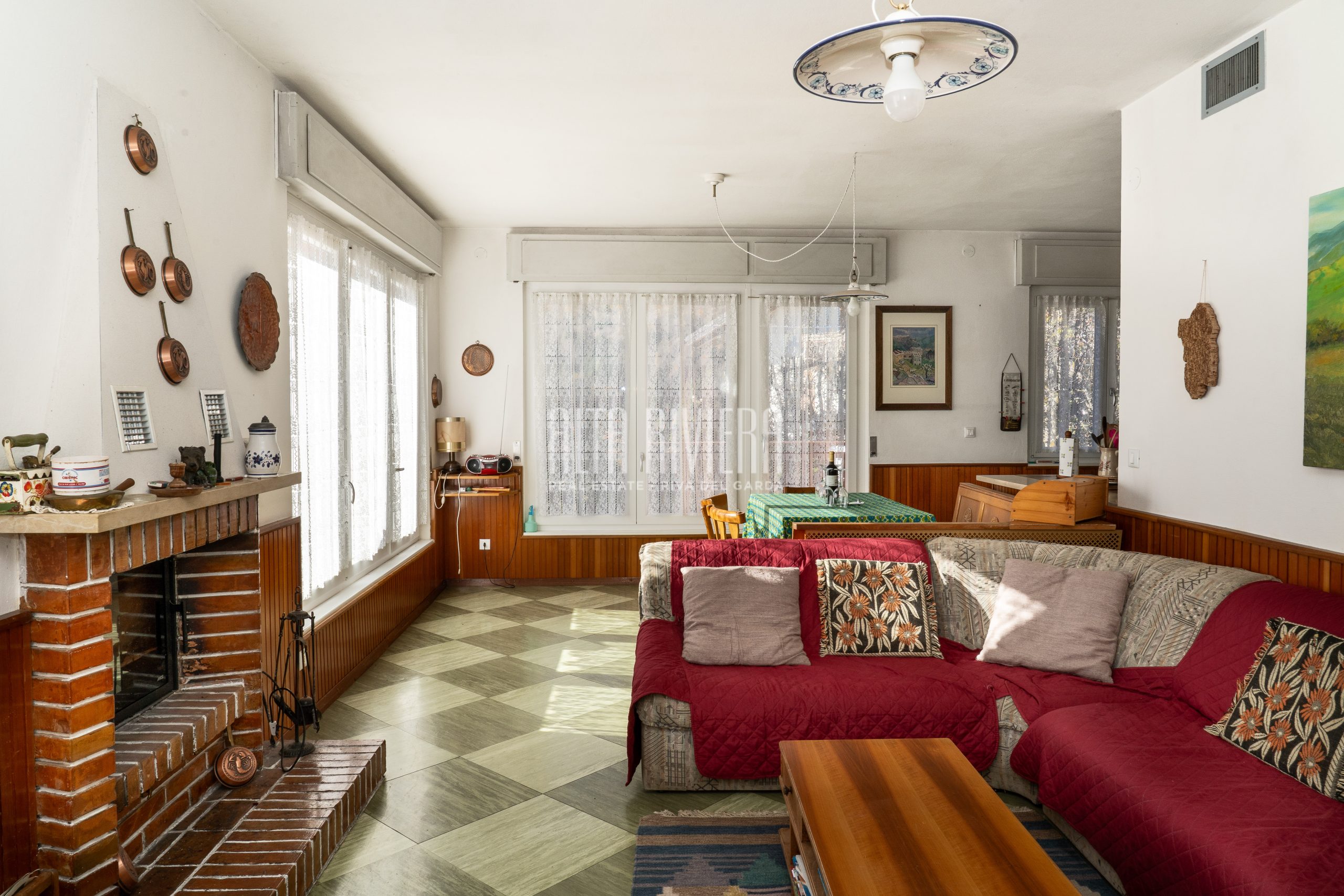 Chalet indipendente immerso nel verde a Brentonico 