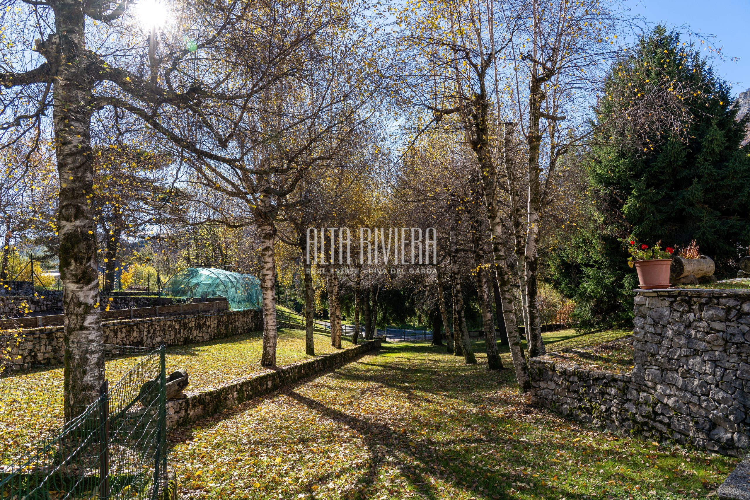 Chalet indipendente immerso nel verde a Brentonico 