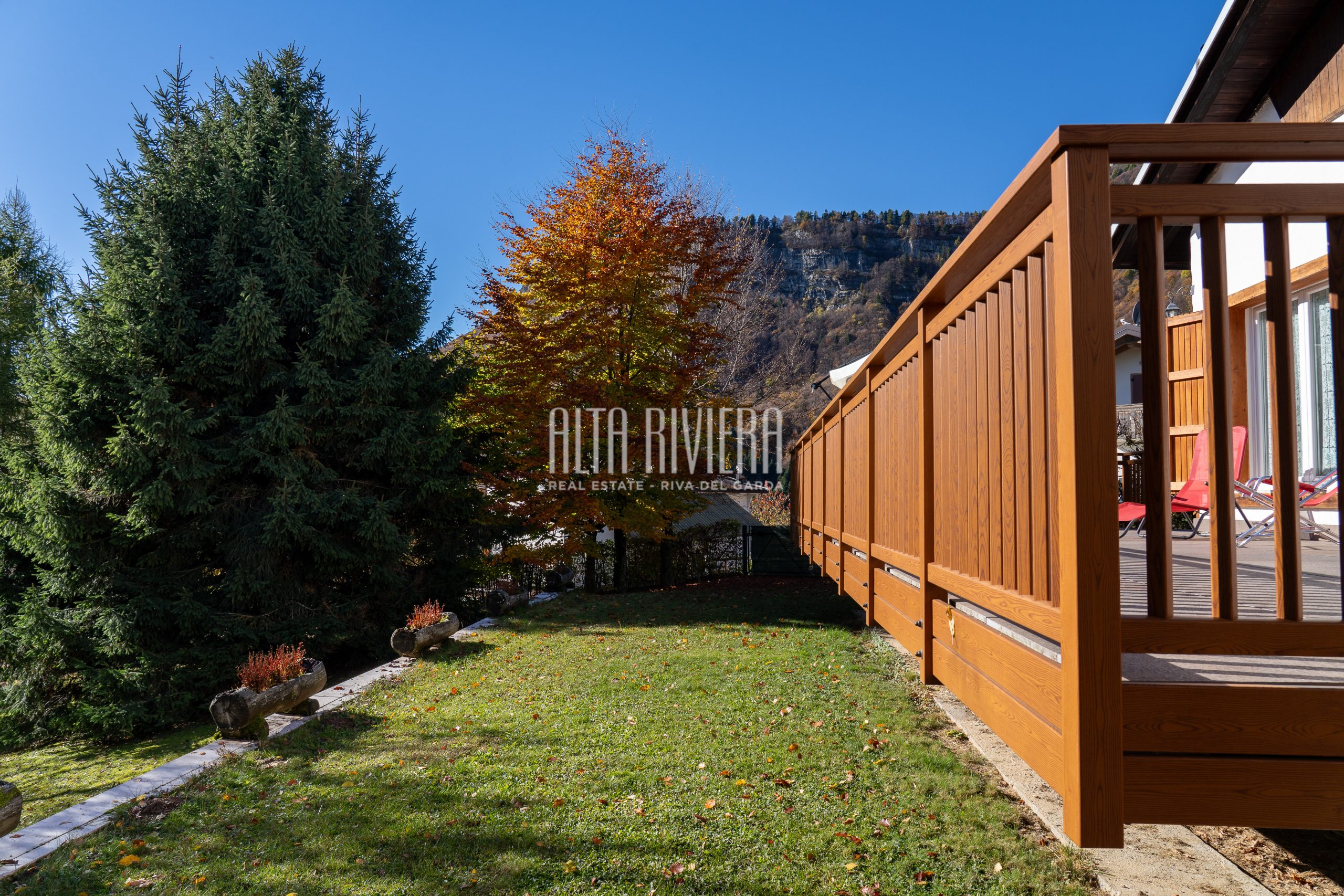 Chalet indipendente immerso nel verde a Brentonico 