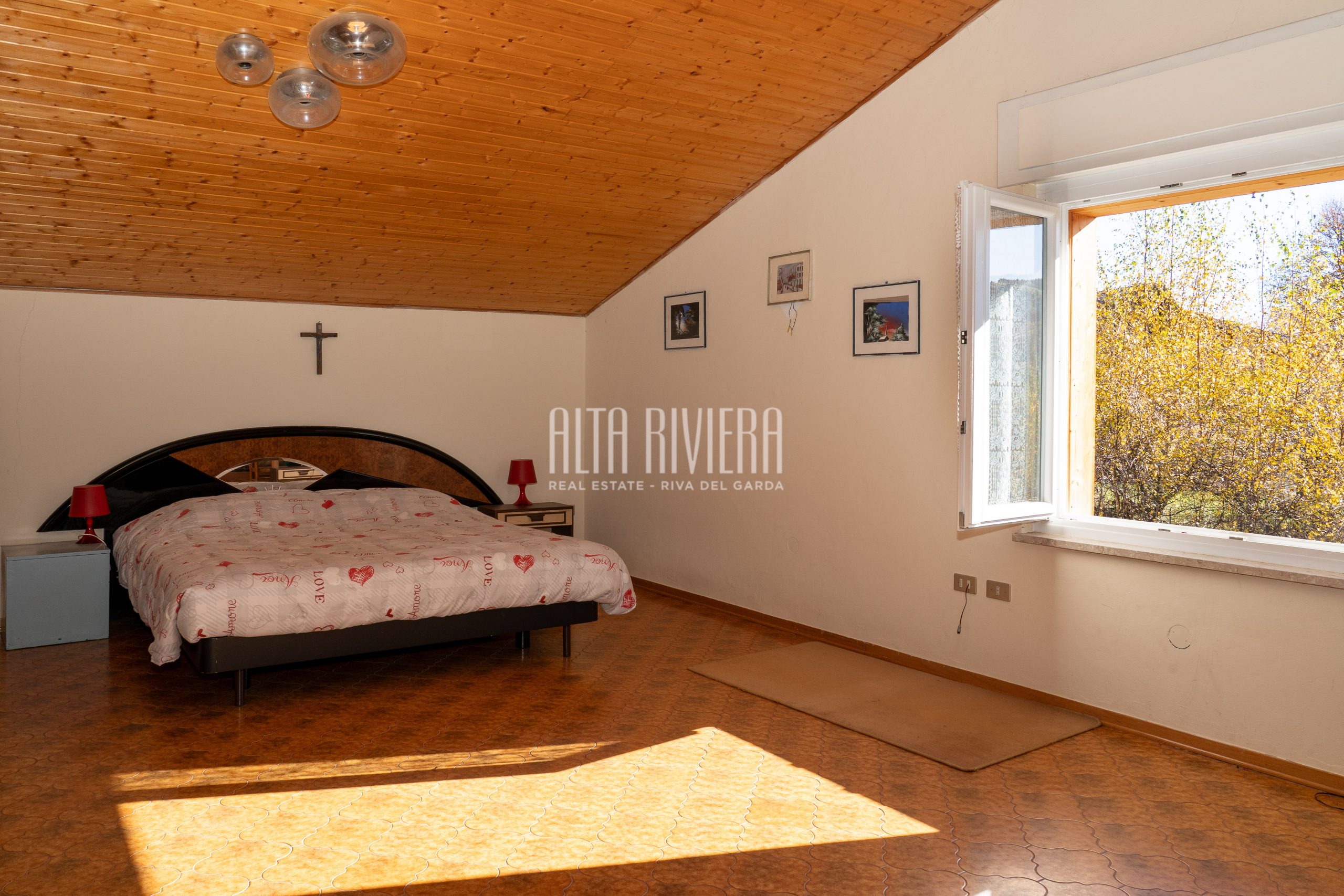 Chalet indipendente immerso nel verde a Brentonico 