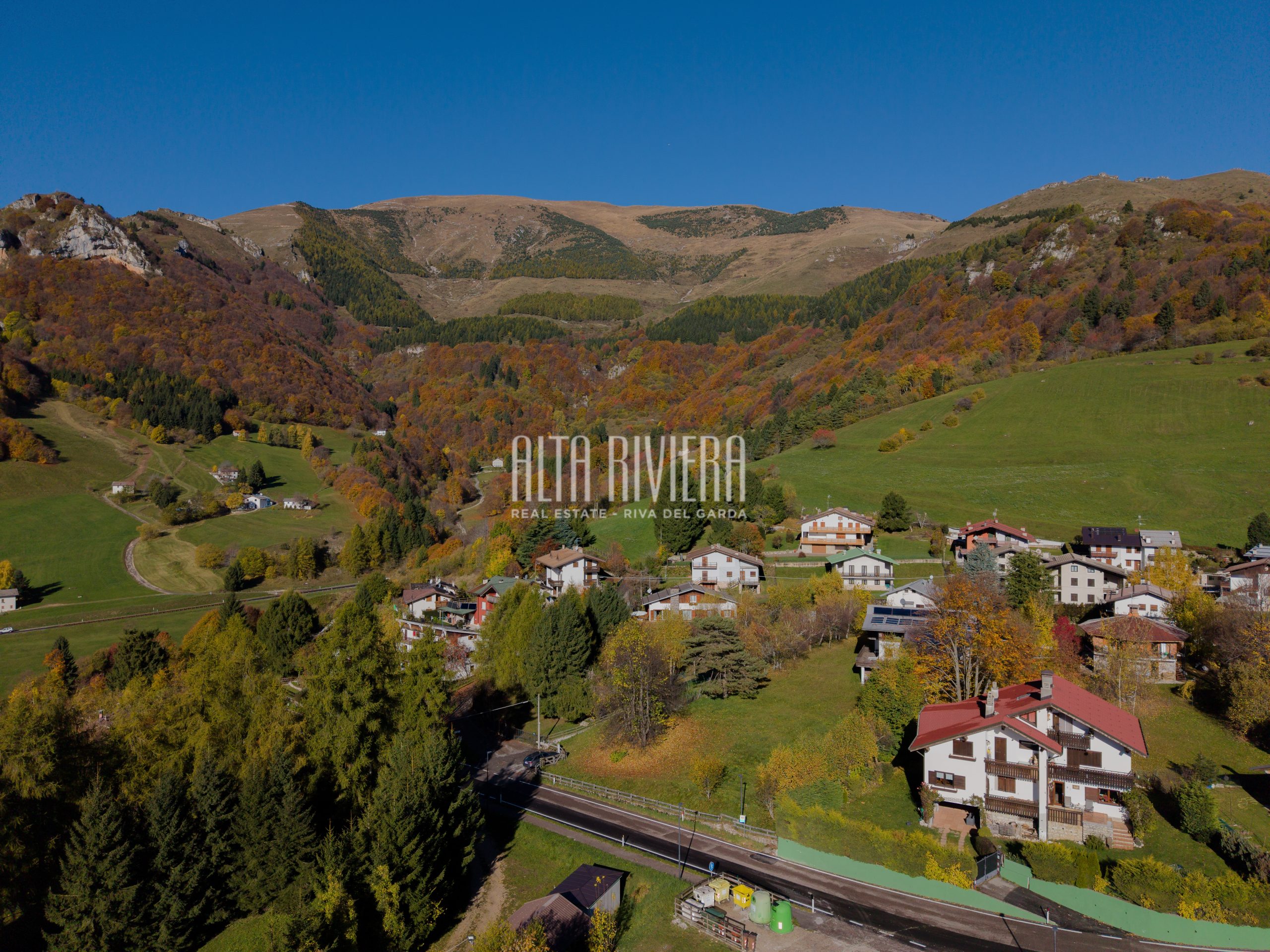 Chalet indipendente immerso nel verde a Brentonico 