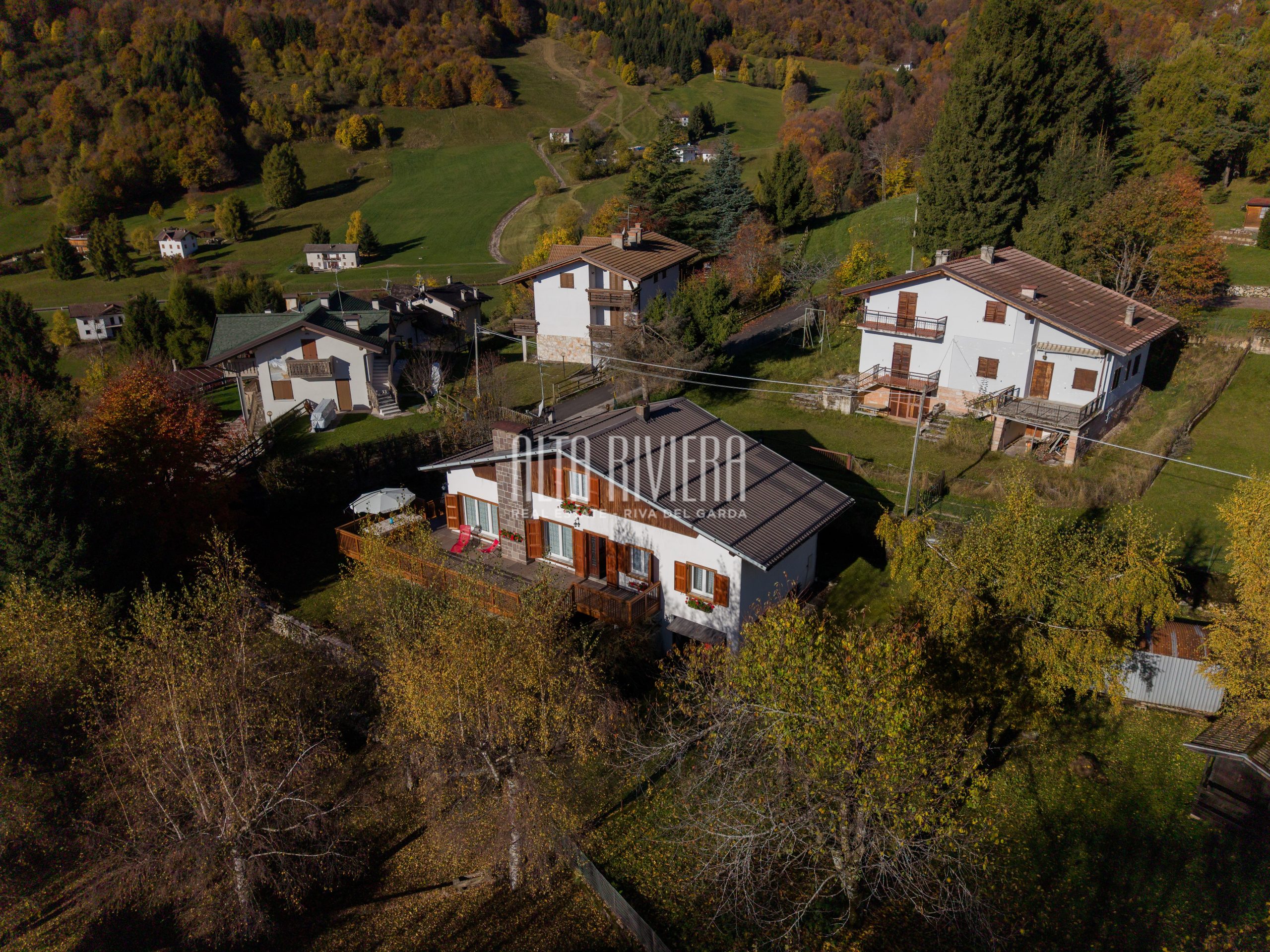 Chalet indipendente immerso nel verde a Brentonico 
