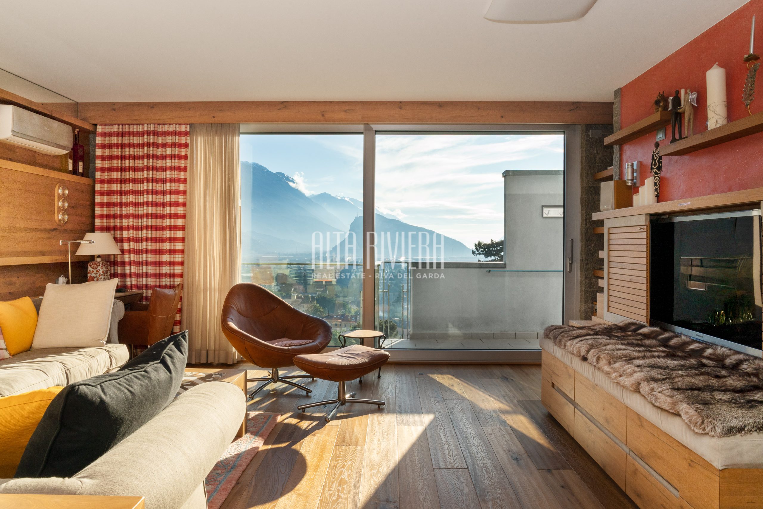 Quadrilocale di pregio con terrazza panoramica e vista Lago di Garda Arco (TN) - Trentino Alto Adige