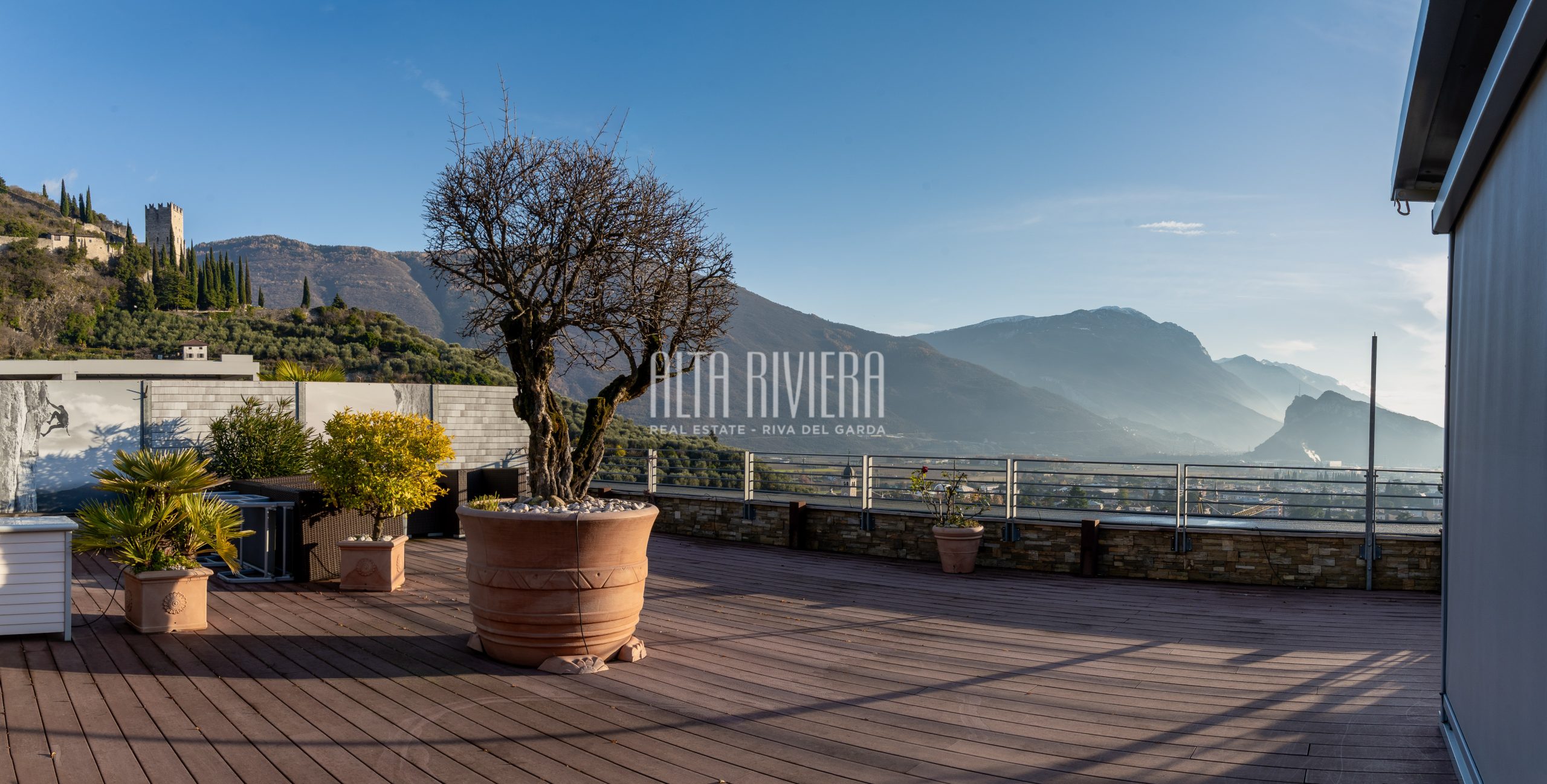 Quadrilocale di pregio con terrazza panoramica e vista Lago di Garda Arco (TN) - Trentino Alto Adige