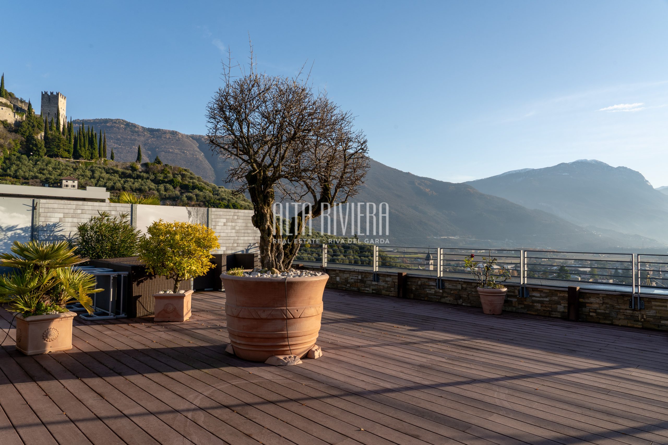 Quadrilocale di pregio con terrazza panoramica e vista Lago di Garda Arco (TN) - Trentino Alto Adige