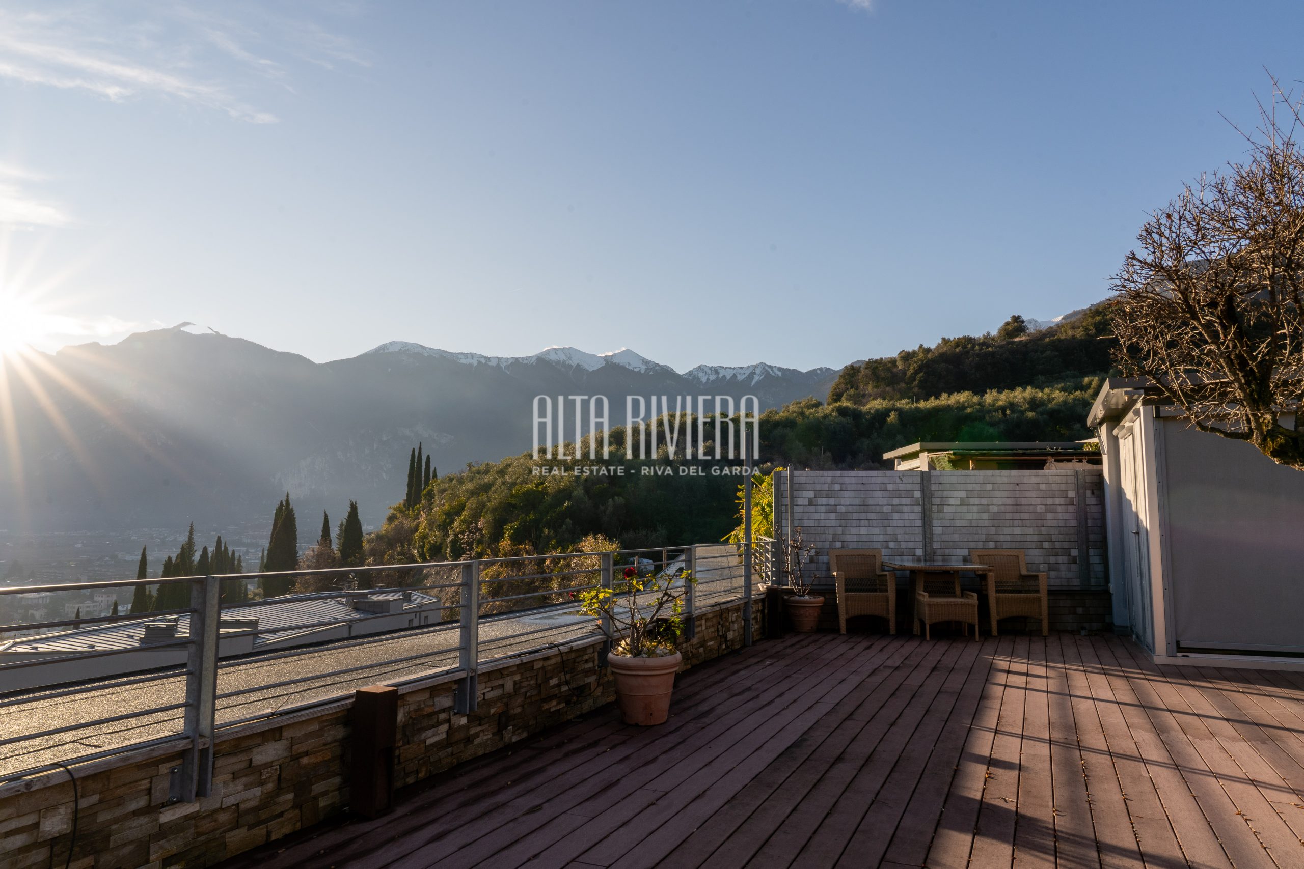 Quadrilocale di pregio con terrazza panoramica e vista Lago di Garda Arco (TN) - Trentino Alto Adige