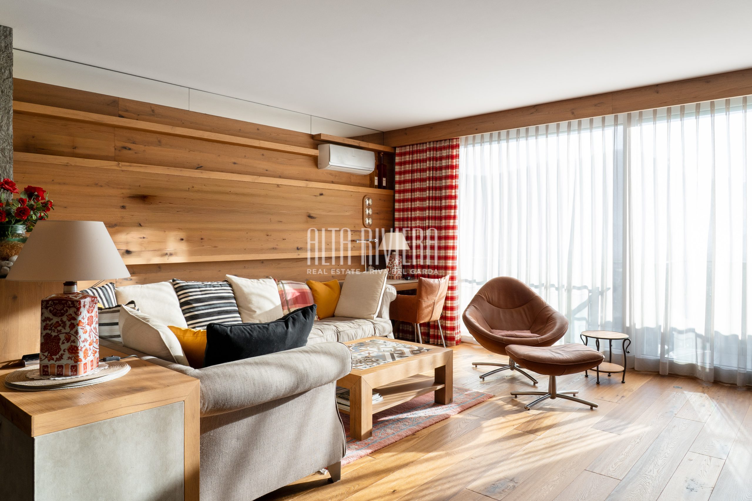 Quadrilocale di pregio con terrazza panoramica e vista Lago di Garda Arco (TN) - Trentino Alto Adige