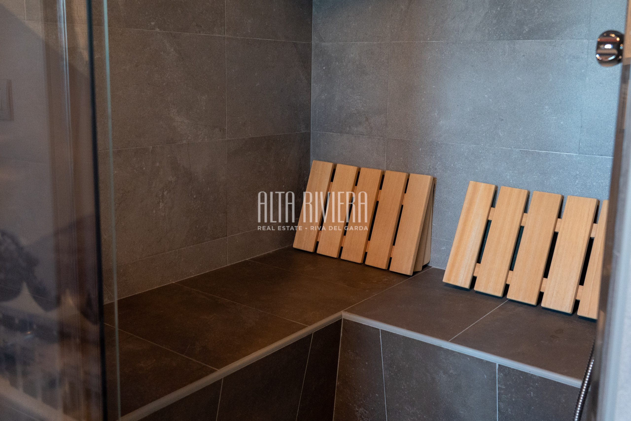 Quadrilocale di pregio con terrazza panoramica e vista Lago di Garda Arco (TN) - Trentino Alto Adige