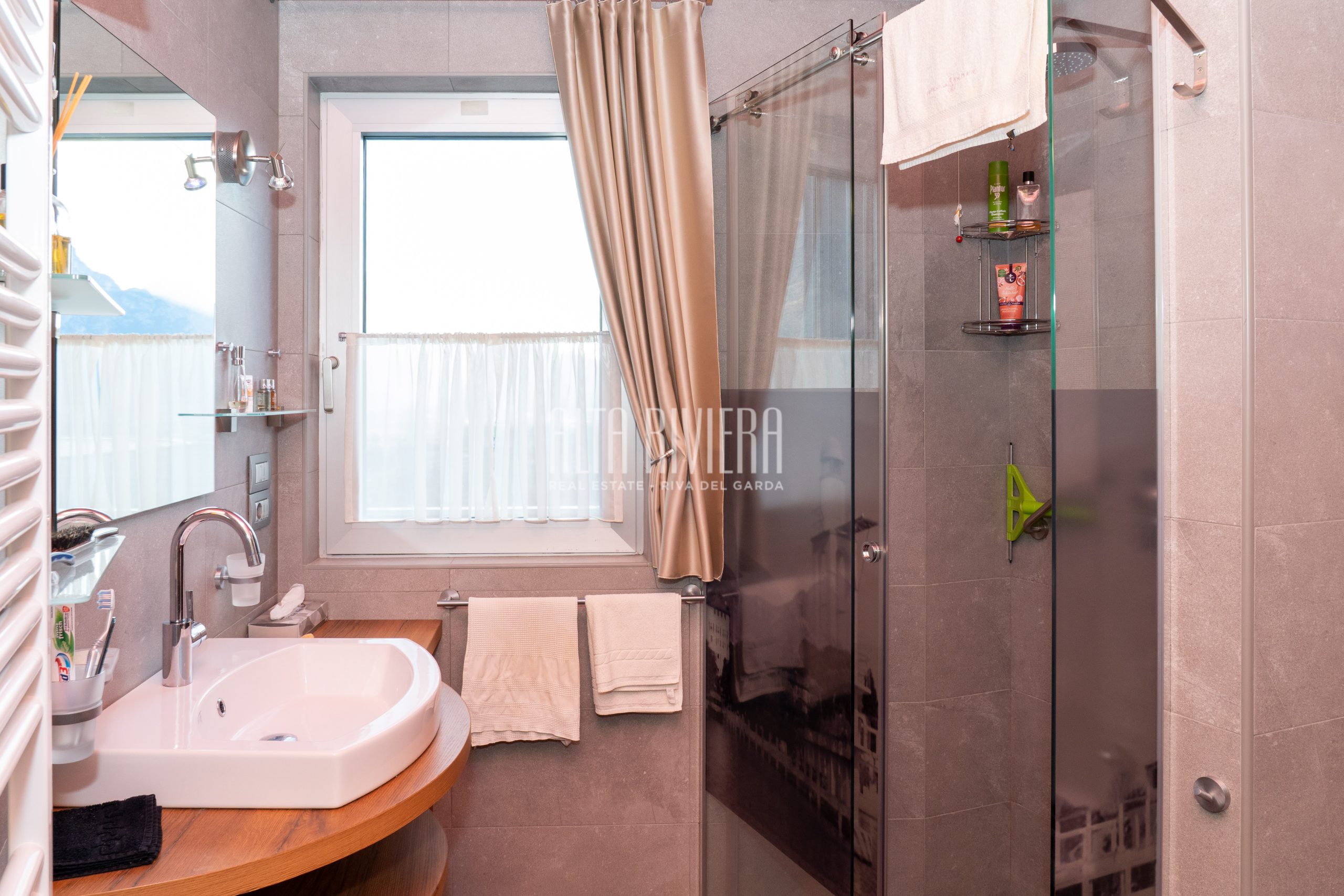 Quadrilocale di pregio con terrazza panoramica e vista Lago di Garda Arco (TN) - Trentino Alto Adige