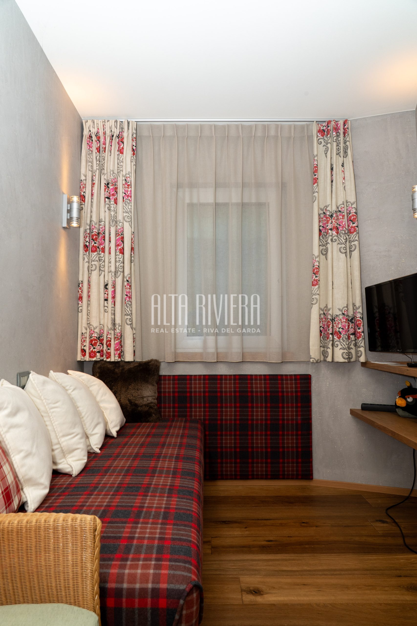 Quadrilocale di pregio con terrazza panoramica e vista Lago di Garda Arco (TN) - Trentino Alto Adige