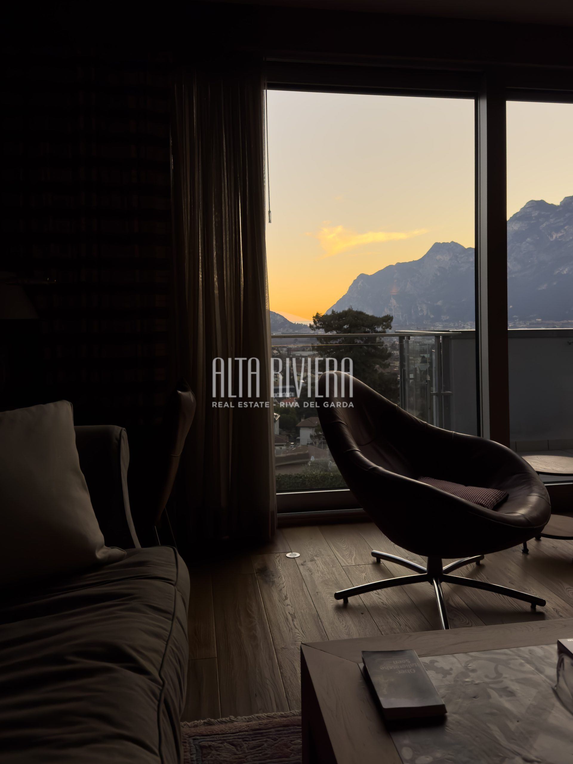 Quadrilocale di pregio con terrazza panoramica e vista Lago di Garda Arco (TN) - Trentino Alto Adige
