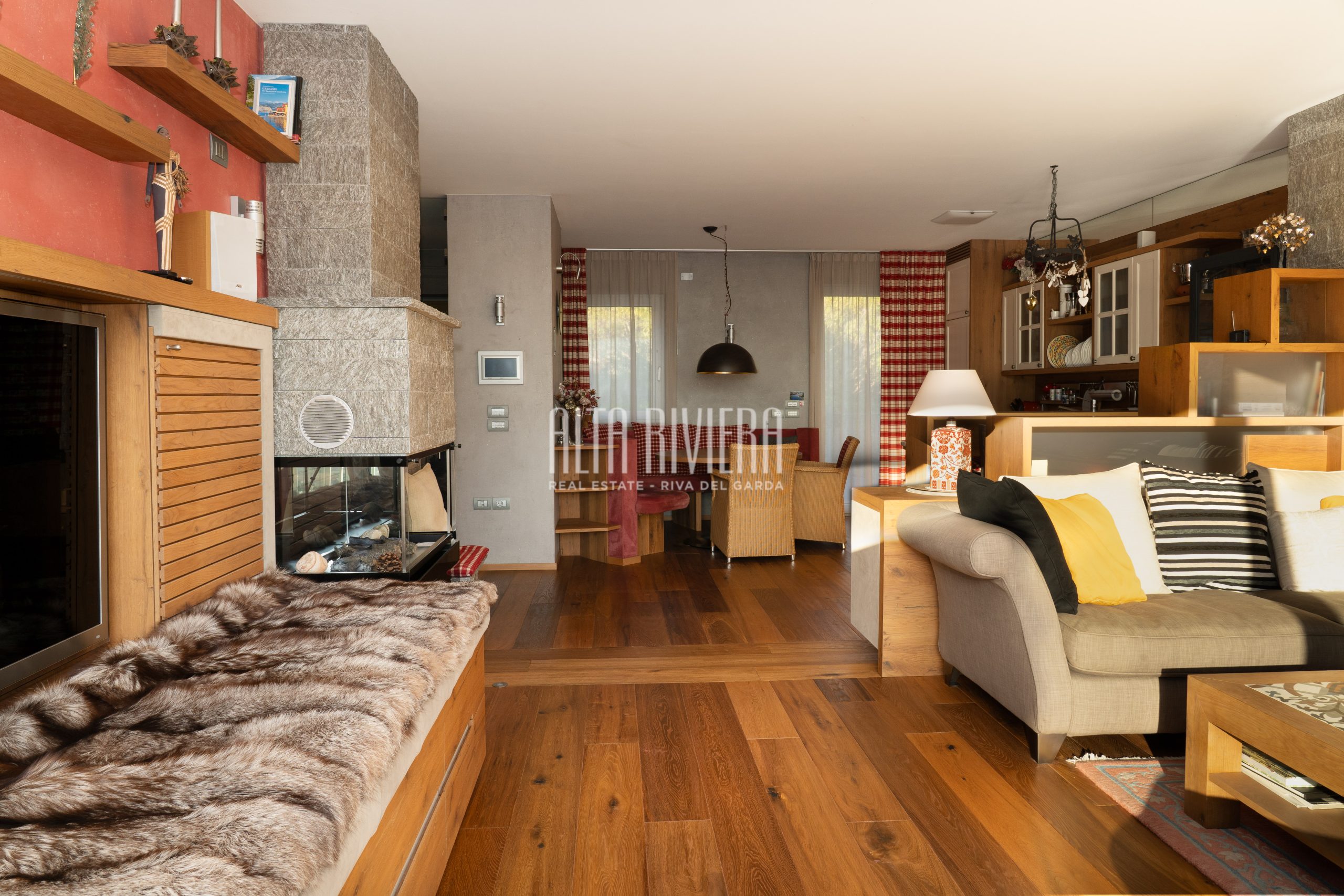 Quadrilocale di pregio con terrazza panoramica e vista Lago di Garda Arco (TN) - Trentino Alto Adige