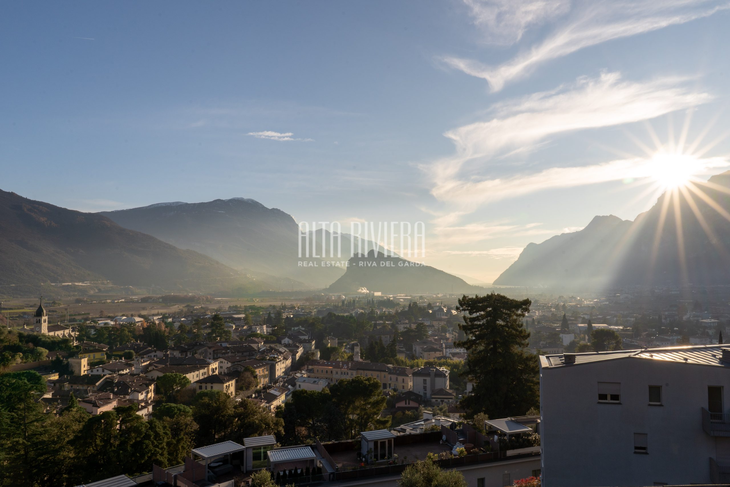 Quadrilocale di pregio con terrazza panoramica e vista Lago di Garda Arco (TN) - Trentino Alto Adige