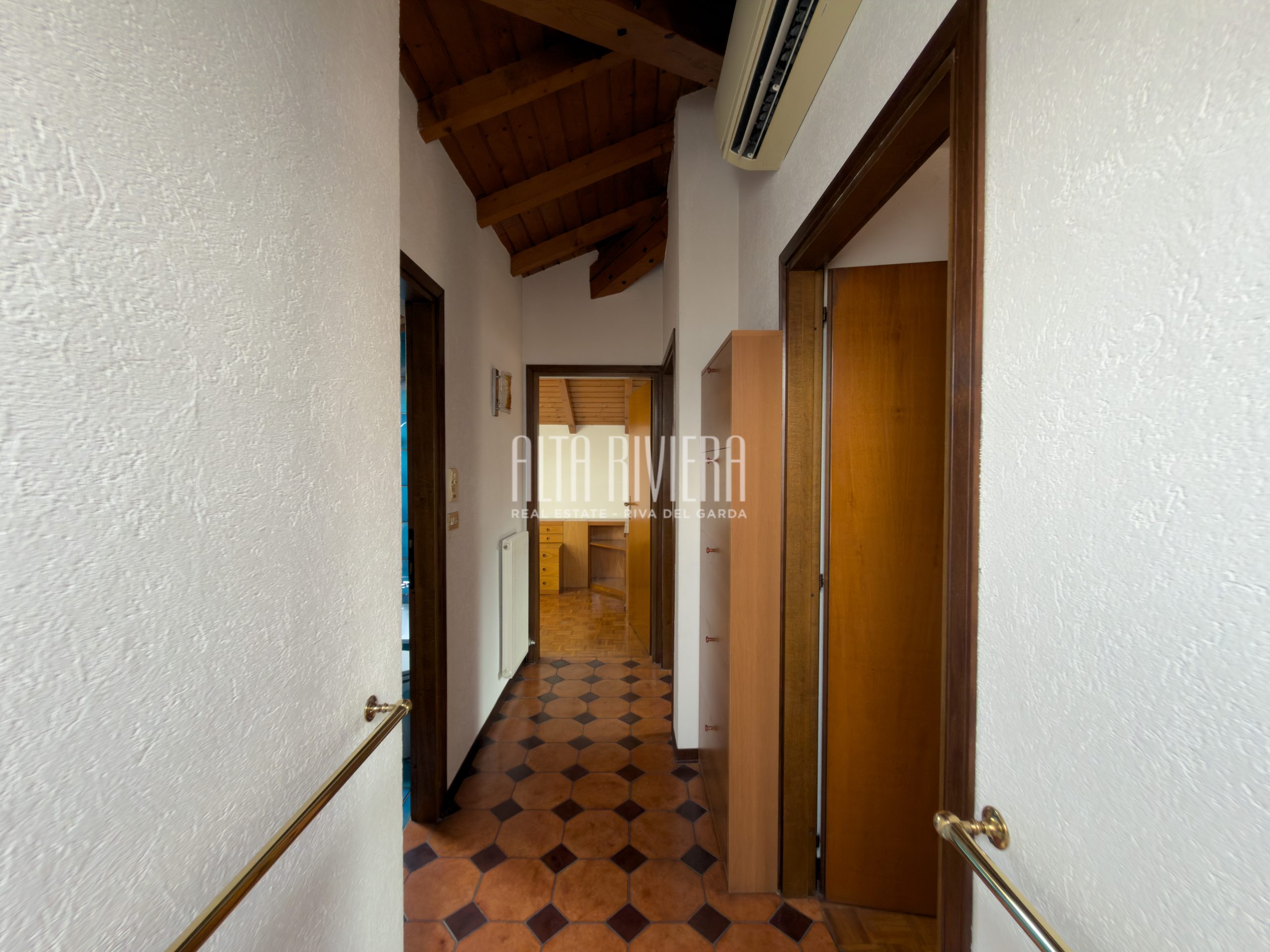 Quadrilocale all’ultimo piano con garage cantina e posto auto Arco (TN) - Trentino Alto Adige