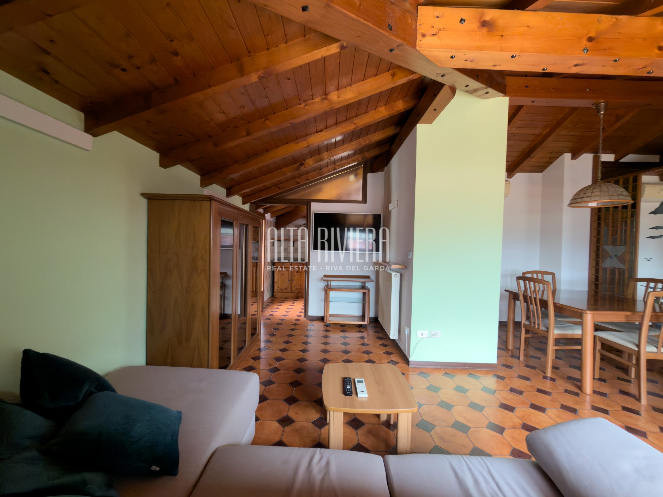 Quadrilocale all’ultimo piano con garage cantina e posto auto Arco (TN) - Trentino Alto Adige