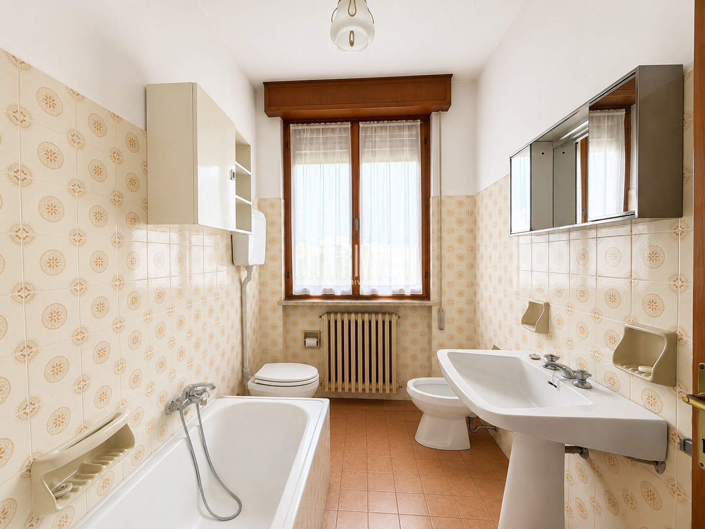 Villa indipendente con vista lago e terreno a Pieve di Tremosine Tremosine sul Garda (BS) - Lombardia