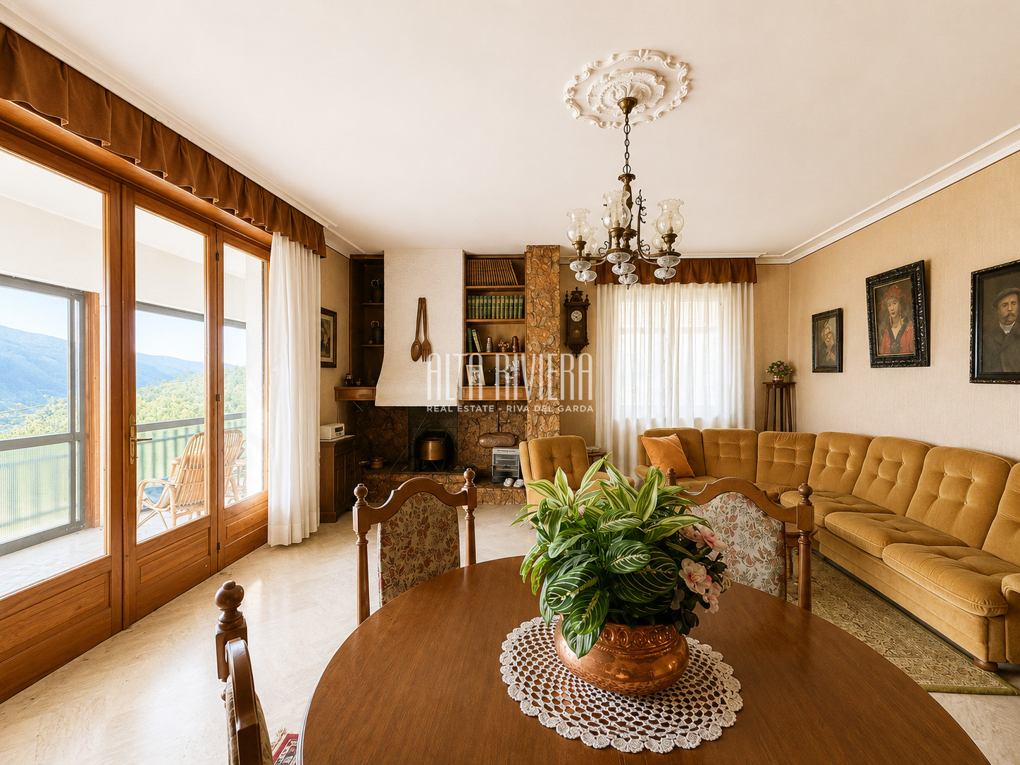 Villa indipendente con vista lago e terreno a Pieve di Tremosine Tremosine sul Garda (BS) - Lombardia