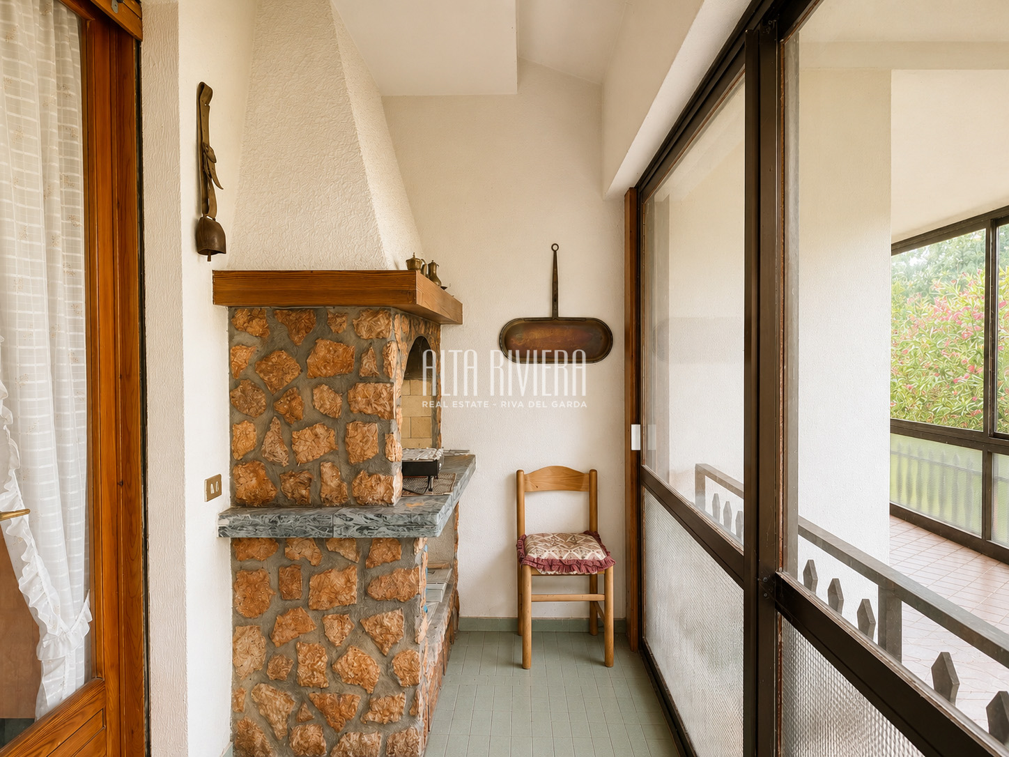 Villa indipendente con vista lago e terreno a Pieve di Tremosine Tremosine sul Garda (BS) - Lombardia