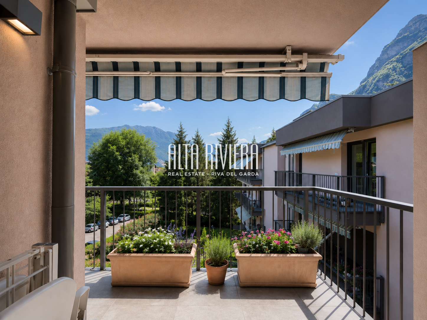 Ampio quadrilocale all’ultimo piano in Viale dei Tigli Riva Del Garda (TN) - Trentino Alto Adige