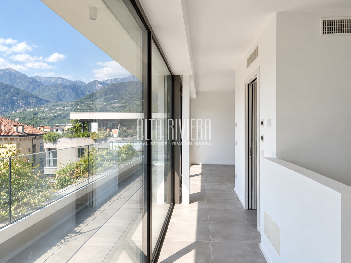 Esclusivo trilocale duplex con terrazza panoramica ad Arco Arco (TN) - Trentino Alto Adige